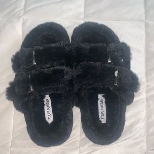 Steve Madden Slippers